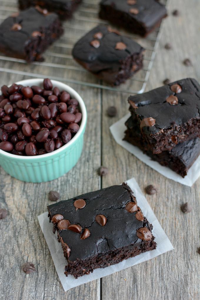 Healthy Black Bean Brownies 6 healthy black bean brownies - high protein brownies